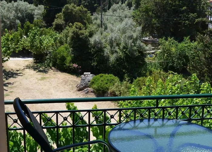 Odysseia And Nikiana