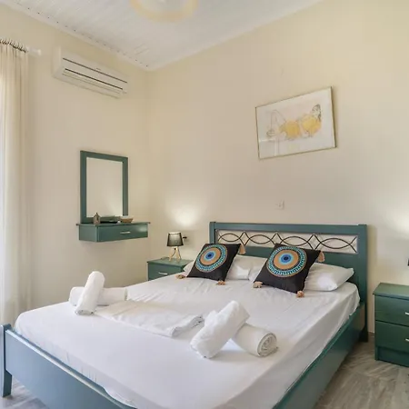 Pensión Odysseia Beachside 3*