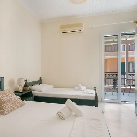 Odysseia Beachside بيت ضيافة نِكيانا