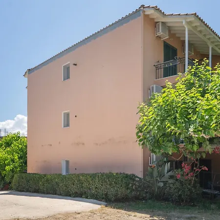 Casa de hóspedes Odysseia Beachside 3*