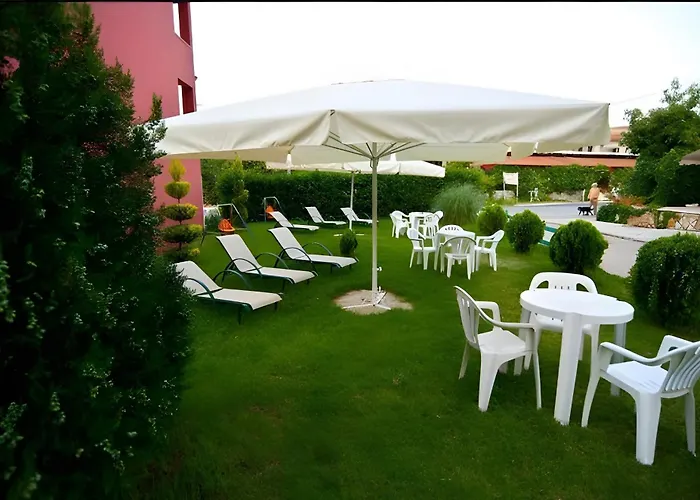 Odysseia And 3* Nikiana