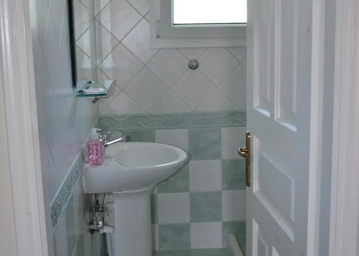 Odysseia And Nikiana